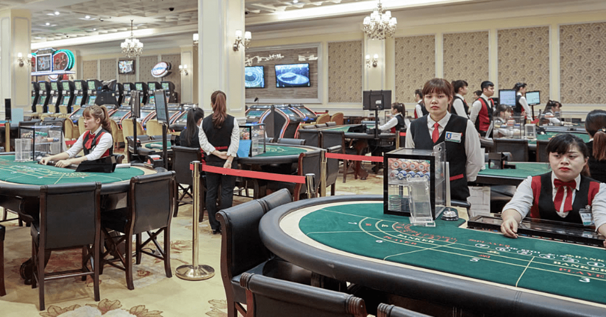 Royal International Gaming Club Ở Hạ Long